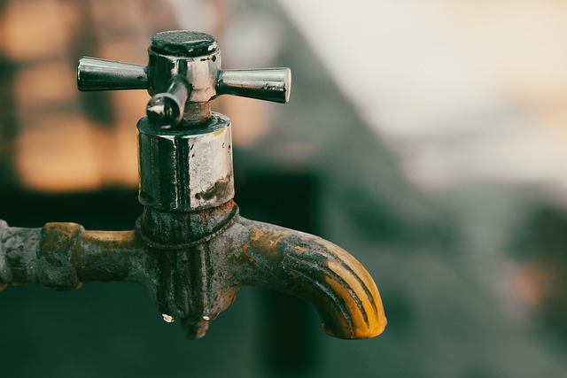 leaky-faucet-640x480-37994859.jpeg