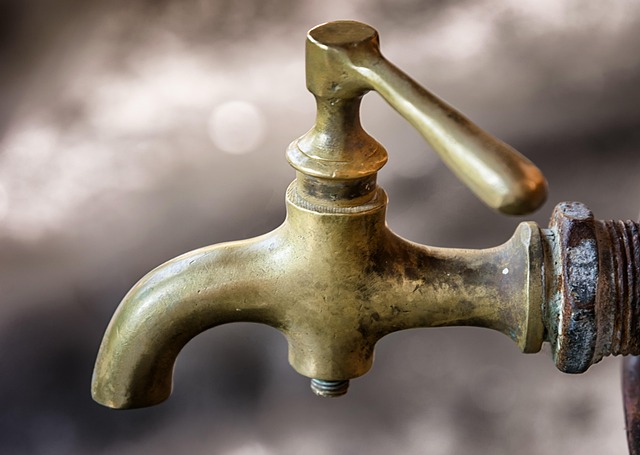 leaky-faucet-640x480-54509248.jpeg
